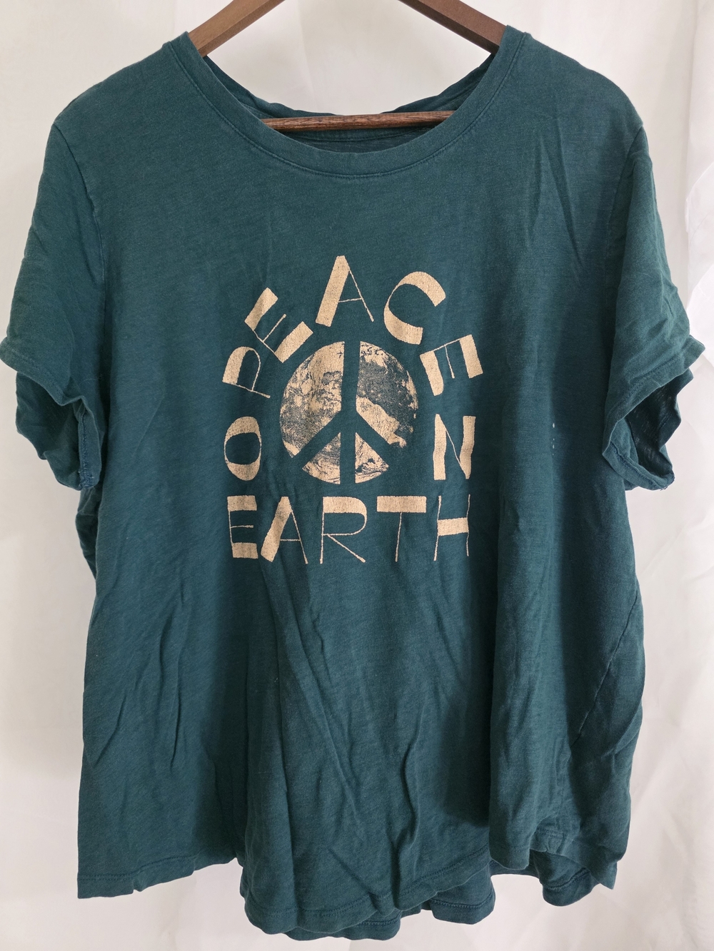 Old Navy Short Sleeve Tee with Cream Peace Earth Graphic